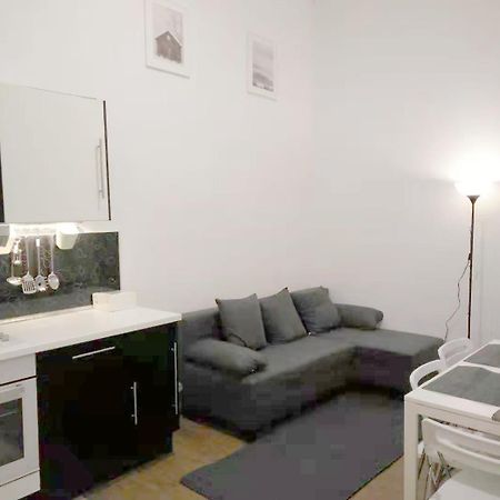 E34 Apartment Budapest Bagian luar foto